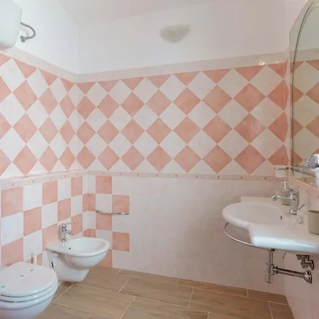 Calabisso 3* קאלאסטה